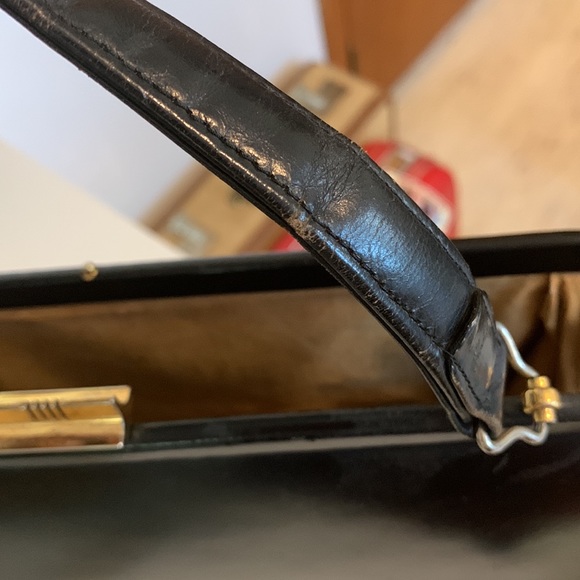 VINTAGE | Embroidered Purse - Picture 9 of 13